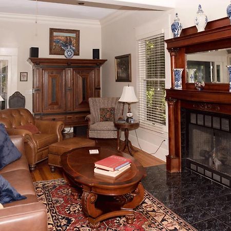 Dickson Street Bed & Breakfast Fayetteville Extérieur photo