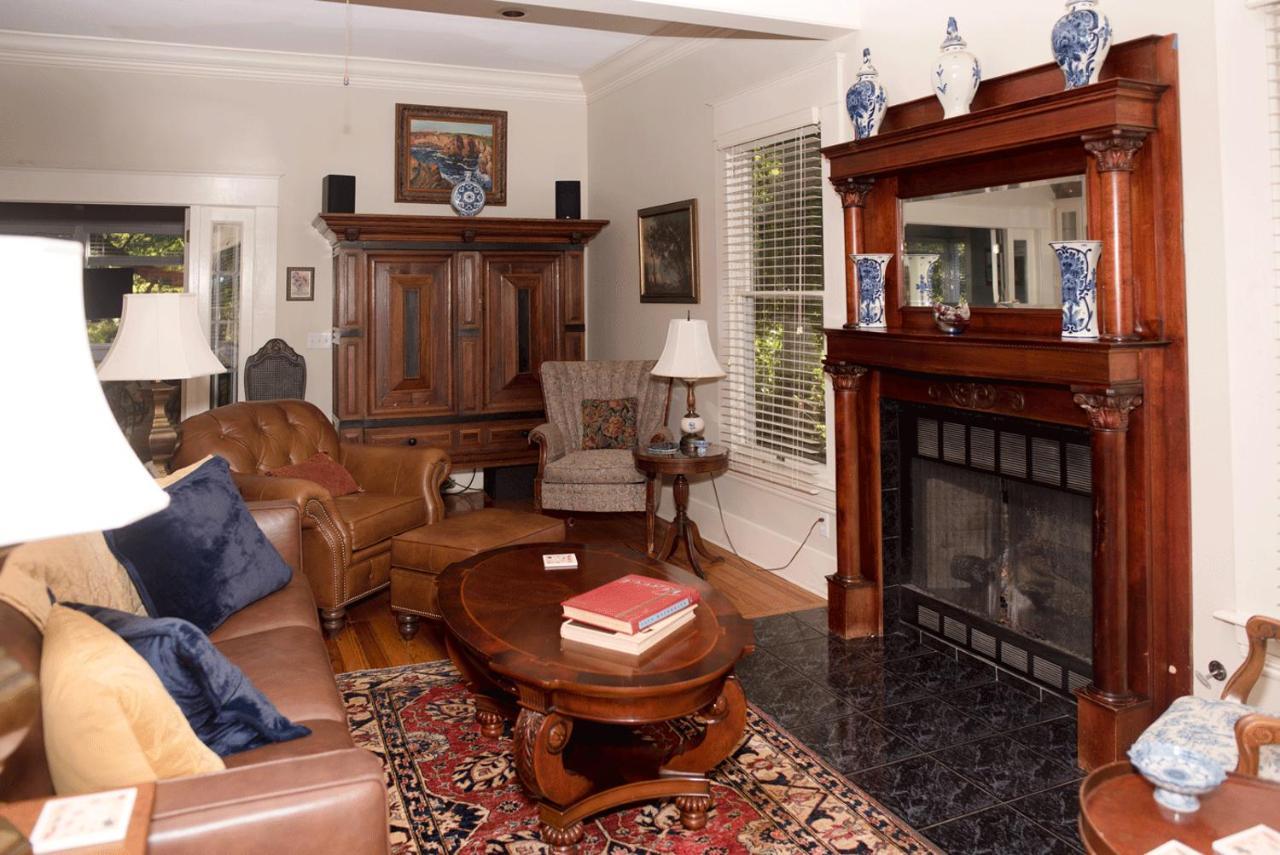 Dickson Street Bed & Breakfast Fayetteville Extérieur photo